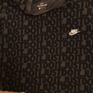 Nike t-shirt